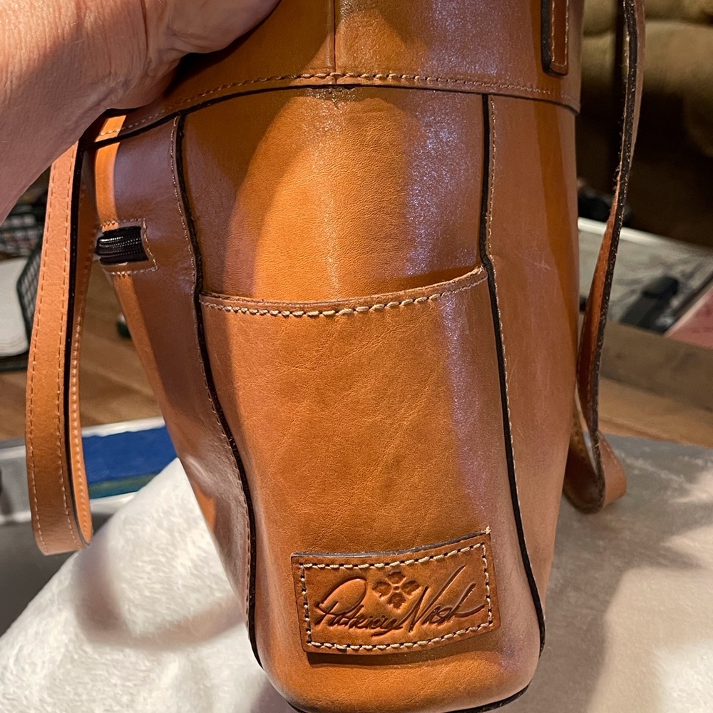 Patricia Nash Shoulder Bag - Picture 8 of 13